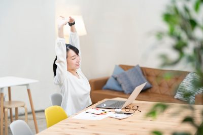 【道具を使わず5分でリフレッシュ】<br>ボディービルダーMRが教える簡単筋トレ&ストレッチ。